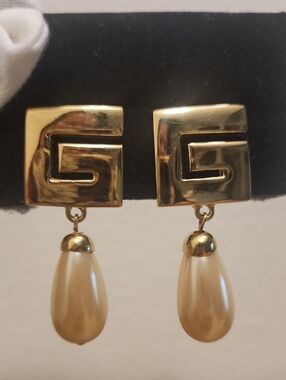Givenchy Vintage Pearl Clip-on Drop Earrings
